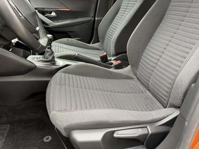 Peugeot 2008 100 Pk. Benzine Active Kenteken JXJ-50-N. * Airco * Cruise Control * Stoelverwarming * Navigatie & Spotify via Apple Carplay / Android Auto * Vingerhoets; Vierde Generatie Eersteklas Service. Al meer dan 100 jaar een begrip in de Brabantse Kempen.