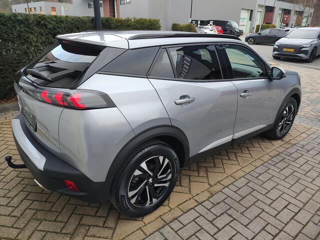 Peugeot 2008 1.2 PureTech Allure Led 360-Camera Adaptiv-Cruise Carplay-Navi Stoelverwarming 3D-Cockpit