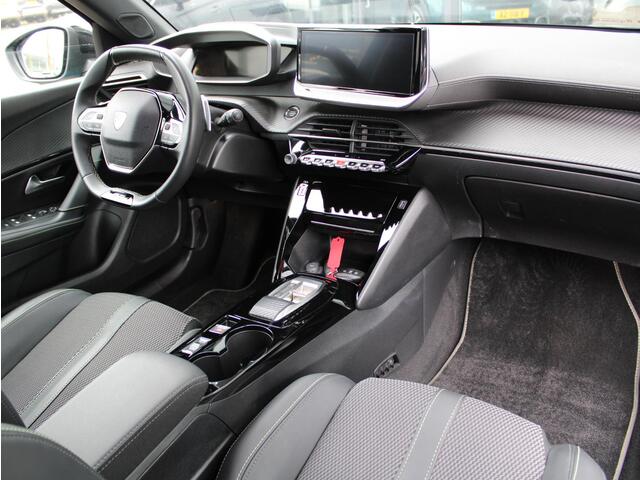 Peugeot 2008 1.2 Hybrid 136 GT | Navi / Camera / Climate