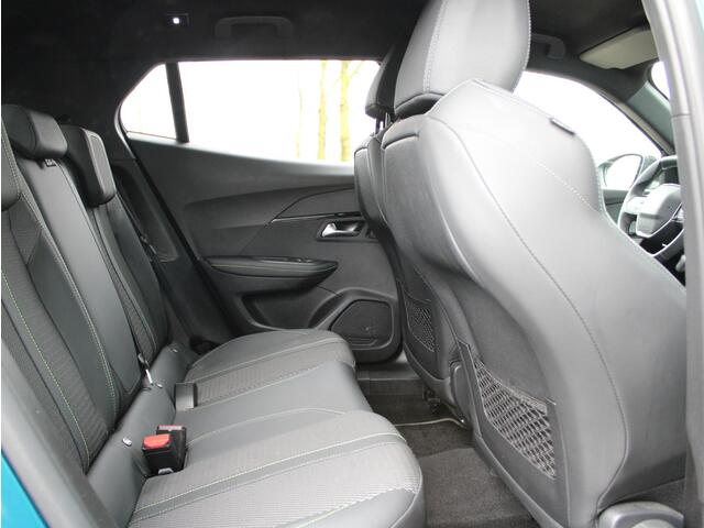 Peugeot 2008 1.2 Hybrid 136 GT | Navi / Camera / Climate