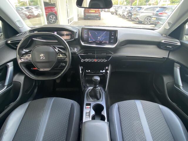 Peugeot 2008 1.2T 130pk Allure | Keyless Entry | 3D Cockpit | Achteruitrijcamera | Navigatie | Parkeersensoren | Apple Carplay/Android Auto
