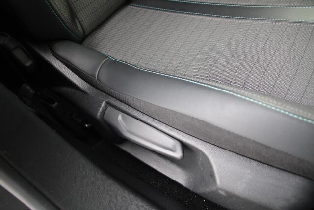 Peugeot 2008 1.2 PureTech Allure Airco Navi Camera Carplay Trekhaak Nieuwstaat