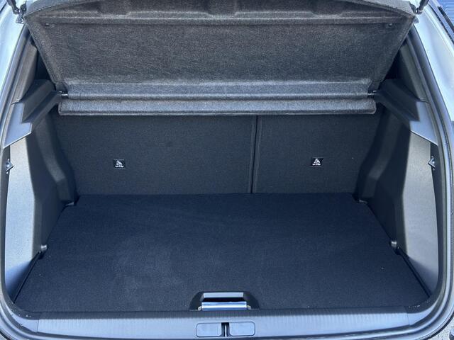 Peugeot 2008 1.2 Hybrid 145 GT | Alcantara | Stoelmassage/-verwarming | Keyless Entry/Start | Full LED | Climate Control | Adaptive Cruise Control | Apple Carplay/Android Auto | Navigatie | Draadloze telefoonlader | Dodehoek | Parkeercamera/-sensoren |