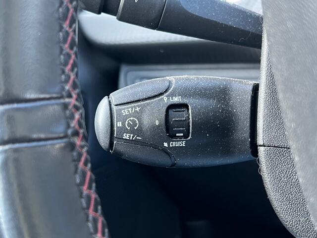 Peugeot 2008 BWJ 2018 | 1.2I 111PK GT-line | PANO DAK | TREKHAAK | LEDER/STOF SPORTSTOELEN | CAMERA A | CLIMA | NAVI |