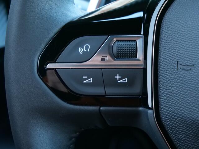 Peugeot 2008 1.2 Hybrid 145 Pk Allure Automaat Navi / DAB / Apple Carplay / Camera