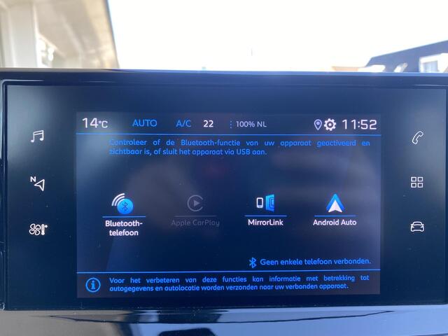 Peugeot 2008 1.2 PureTech Allure Pack | Trekhaak | Climate & Cruise Control | AppleCarplay/Android Auto | Achteruitrijd Camera | Stoelverwarming |