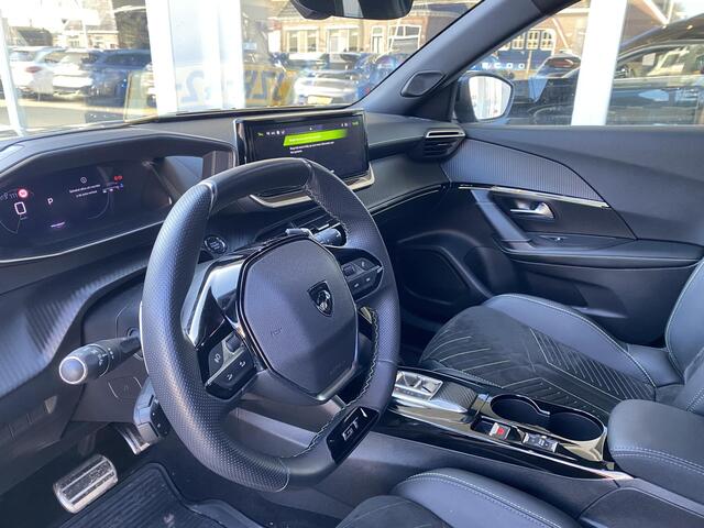 Peugeot 2008 1.2 PureTech 130 GT | Climate & Cruise Control | 3D-Cockpit | Achteruitrijcamera | Apple CarPlay/Android Auto |