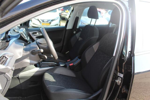 Peugeot 2008 1.2 PureTech Active//AUTOMAAT!!