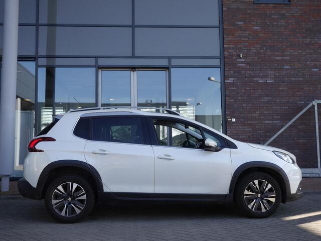 Peugeot 2008 1.2 PureTech Allure | Panorama dak | Dab Radio | Achteruitrijcamera | Lichtmetalen velgen | Parkeersensoren | Cruise control | Climate control