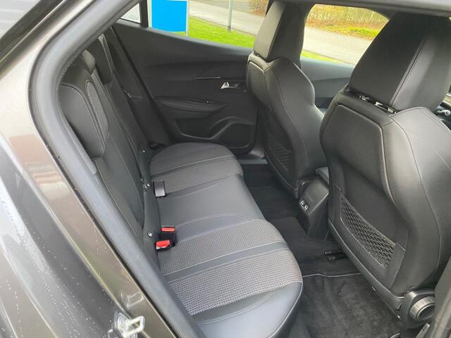 Peugeot 2008 1.2 PURETECH GT