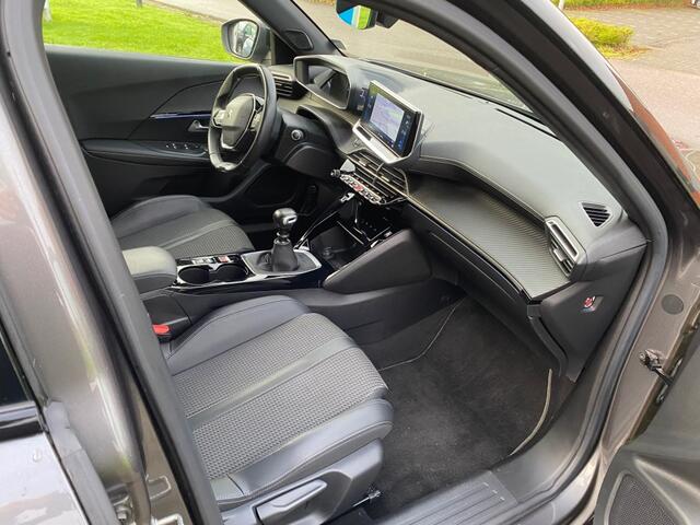 Peugeot 2008 1.2 PURETECH GT