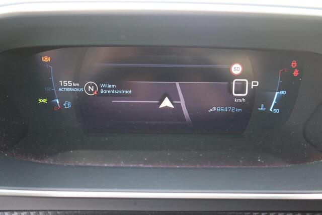 Peugeot 2008 1.2 PureTech GT NL auto, Apple Carplay, Virtual Cockpit, Adaptieve Cruise control, Stoelverwarming, Camera. Distr. riem is vervangen bij 68.964 km!!