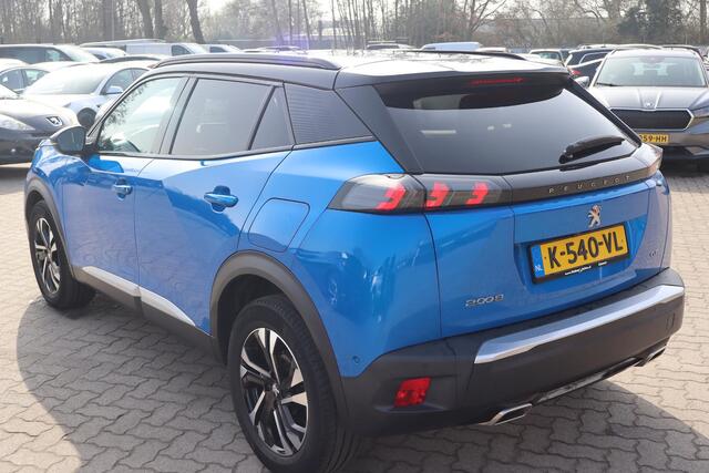 Peugeot 2008 1.2 PureTech GT NL auto, Apple Carplay, Virtual Cockpit, Adaptieve Cruise control, Stoelverwarming, Camera. Distr. riem is vervangen bij 68.964 km!!