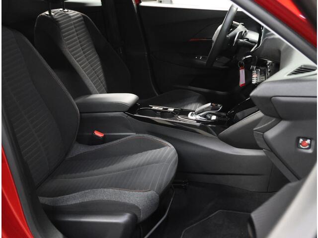 Peugeot 2008 130PK Active Pack | AppleCarPlay/AndroidAuto | Armsteun | Camera | Navigatie | Climate Control | Cruise Control | DAB Radio | LED | AUTOMAAT | LMV | Isofix | Parkeersensoren |