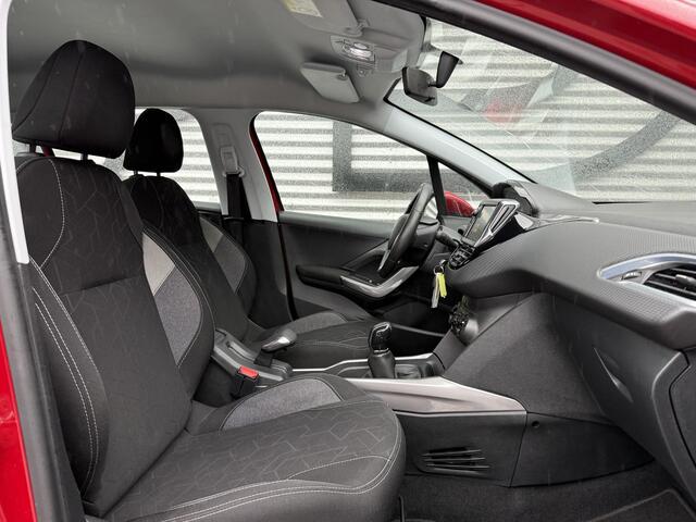 Peugeot 2008 1.2 PureTech Blue Lion 1e Eigenaar|Airco|D-riem v.v. in 2023|Trekhaak|Carplay|Cruise|PDC|N.A.P|APK tot 06-2026