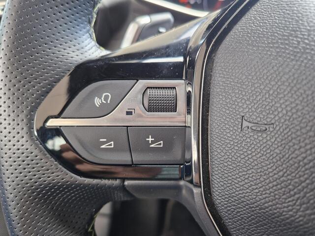 Peugeot 2008 1.2T 130pk Automaat GT | Climate & Cruise Control | AppleCarplay/Android Auto | Achteruit Rijd Camera | LED |