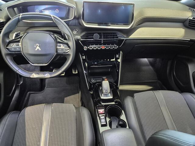 Peugeot 2008 1.2 PureTech GT-Line 155PK | Automaat | Navigatie | Camera | Parkeersensoren Voor en Achter | Parelmoer Lak |