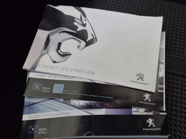 Peugeot 2008 1.2 PureTech GT-Line 155PK | Automaat | Navigatie | Camera | Parkeersensoren Voor en Achter | Parelmoer Lak |