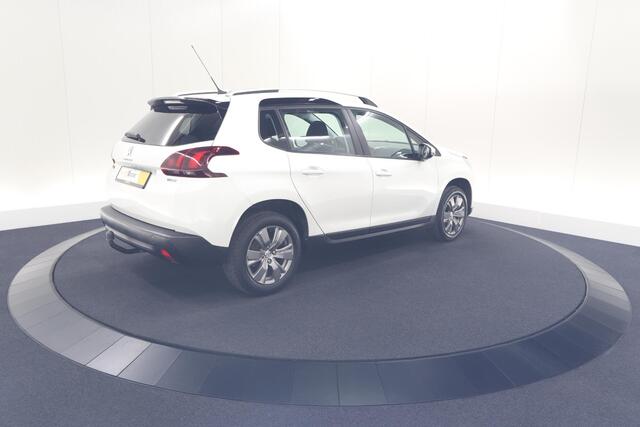 Peugeot 2008 PureTech 110 Blue Lion | Trekhaak | Apple Carplay | Panoramadak | Parkeersensoren