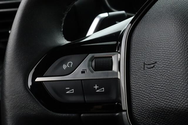 Peugeot 2008 1.2 PureTech 130 GT | Navi | Camera | Apple CarPlay | Afn. Trekhaak | All Seasons | Clima