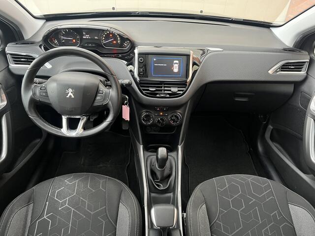 Peugeot 2008 PureTech Blue Lion | Trekhaak | Panoramadak | Carplay/Android Auto |