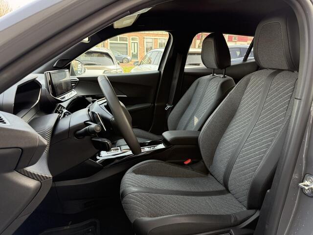 Peugeot 2008 1.2 Hybrid 145 Allure | Camera V+A | Adaptieve Cruise Control | Stoelverwarming | Apple Carplay/Android Auto draadloos | Lichtmetalen velgen