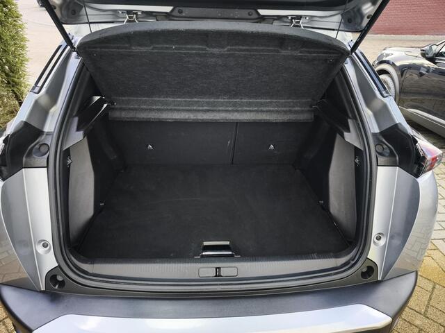 Peugeot 2008 1.2 PureTech Allure Pack Automaat Navigatie Carplay Led