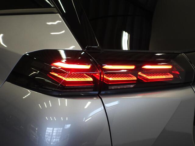 Peugeot 2008 1.2 PureTech 130pk Automaat Allure Navigatie Apple Carplay/Android Auto 360 camera Parkeersensoren Blind Spot Assist Adaptive Cruise Control Stoelverwarming Getinte ramen Climate Control