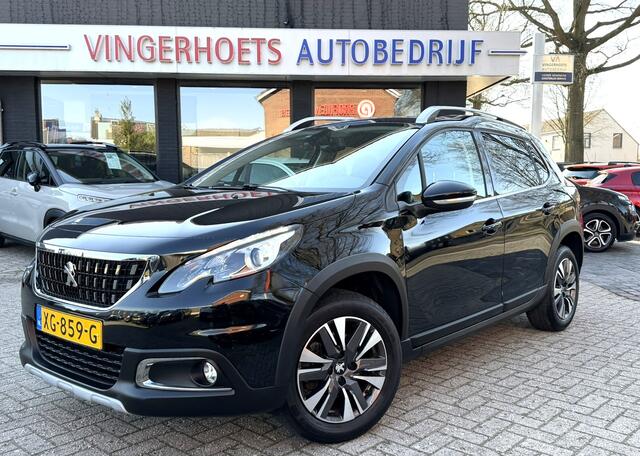 Peugeot 2008 Benzine 130 Pk * Allure * Navigatie * 1/2 Lederen Interieur * Climate & Cruise Control * L.M. Velgen * DAB Radio * Achteruitrij Camera & Parkeersensoren * Vingerhoets; Vierde Generatie Eersteklas Service. Al meer dan 100 jaar een begrip in de Brabantse Ke