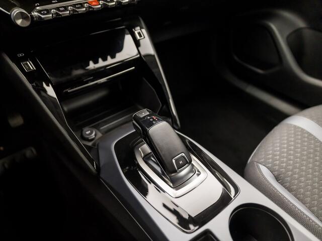 Peugeot 2008 1.2 PureTech Allure Automaat (VIRTUAL COCKPIT, APPLE CARPLAY, GROOT NAVI, 360 CAMERA, KEYLESS, SPORTSTOELEN, CRUISE, LANE ASSIST, NIEUWE APK, NIEUWSTAAT)