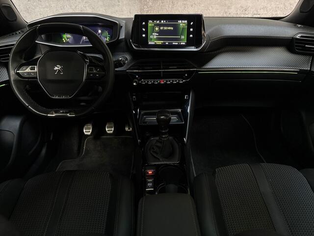 Peugeot 2008 1.2 PureTech GT-Line (VIRTUAL COCKPIT, APPLE CARPLAY, GROOT NAVI, 360 CAMERA, STOELVERWARMING, LEDER, SPORTSTOELEN, GETINT GLAS, ADAPTIVE CRUISE, NIEUWE APK, NIEUWSTAAT)