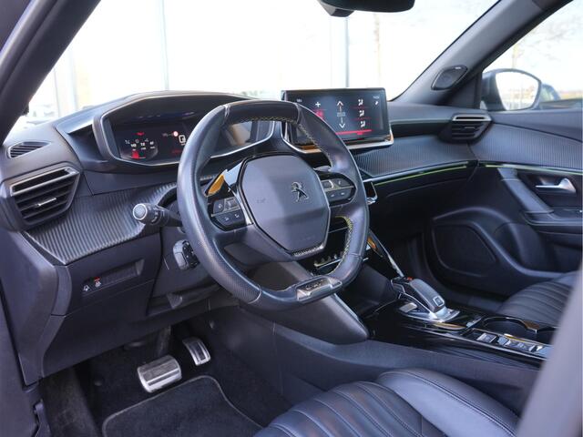 Peugeot 2008 1.2 PureTech GT | Premium audio | Afneembare trekhaak | Panoramisch schuifdak |