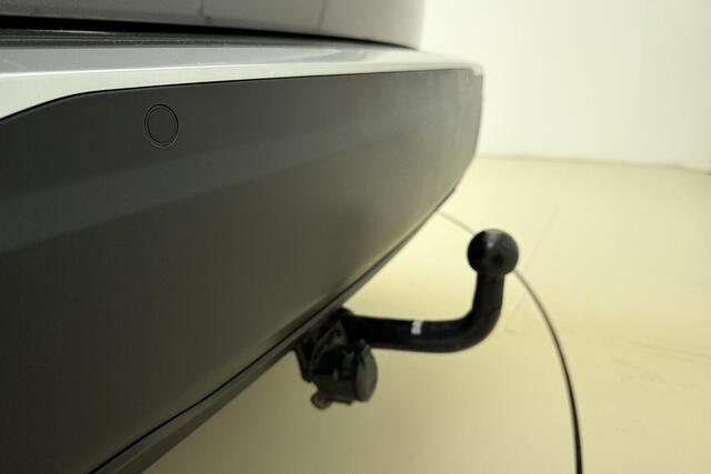 Peugeot 2008 1.2 PureTech Allure Pack | Apple carplay/Android auto | Navigatie | Achteruitrijcamera | Trekhaak | Lichtmetalen velgen 17'' | Cruise control | Keyless start |