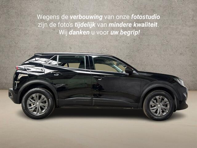 Peugeot 2008 1.2 PureTech Sport 131Pk Automaat (APPLE CARPLAY, GROOT NAVI, LM VELGEN, PARKEERSENSOREN, SPORTSTOELEN, LANE ASSIST, CRUISE, NIEUWSTAAT)