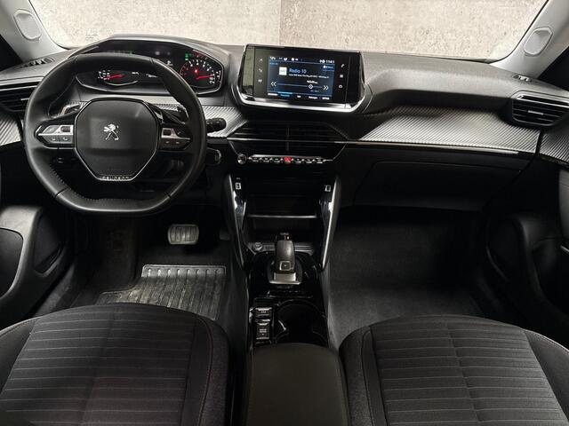 Peugeot 2008 1.2 PureTech Sport 131Pk Automaat (APPLE CARPLAY, GROOT NAVI, LM VELGEN, PARKEERSENSOREN, SPORTSTOELEN, LANE ASSIST, CRUISE, NIEUWSTAAT)