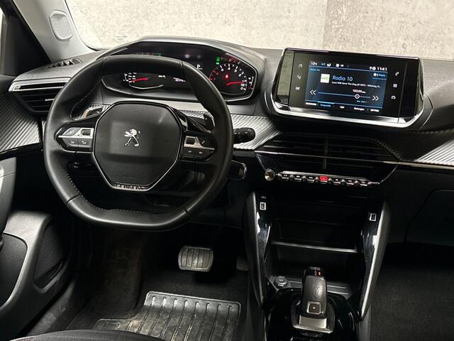 Peugeot 2008 1.2 PureTech Sport 131Pk Automaat (APPLE CARPLAY, GROOT NAVI, LM VELGEN, PARKEERSENSOREN, SPORTSTOELEN, LANE ASSIST, CRUISE, NIEUWSTAAT)