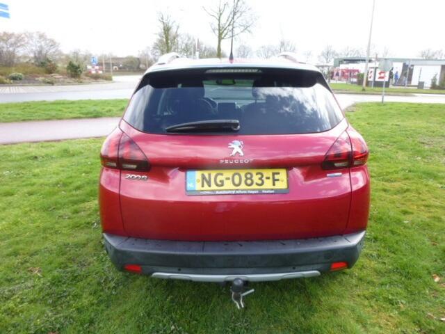 Peugeot 2008 1.2 PURETECH ALLURE / Pano dak/ Aplle Carplay/