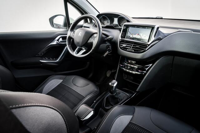 Peugeot 2008 1.2 110 PureTech Allure | 1 e eigen | Clima | Hoge Zit | Pano Dak | | Pdc | Cruise | 16 Inch Lmv | Dab Audio / Navigatie | Camera |