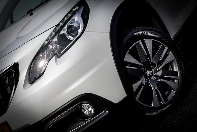 Peugeot 2008 1.2 110 PureTech Allure | 1 e eigen | Clima | Hoge Zit | Pano Dak | | Pdc | Cruise | 16 Inch Lmv | Dab Audio / Navigatie | Camera |