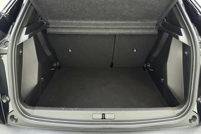 Peugeot 2008 1.2 Hybrid 145 Allure | Climate & Cruise Control | Parkeersensoren voor + achter | AppleCarplay/Android Auto |