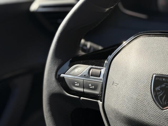 Peugeot 2008 1.2 Turbo 100 Allure l Apple Carplay l 360 Camera l Cruise l Navi