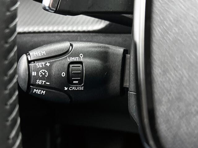 Peugeot 2008 130PK Allure Automaat | Rijklaar | Navigatie | Camera |