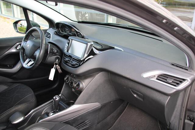 Peugeot 2008 1.2 PureTech Blue Lion Automaat Airco Navi Carplay 1e eigenaar
