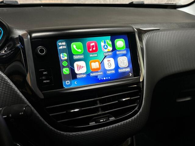 Peugeot 2008 1.2 PureTech Allure Automaat (APPLE CARPLAY, LOGISCH NAP, NAVIGATIE, CLIMATE, CAMERA, LEDER, SPORTSTOELEN, GETINT GLAS, LM VELGEN, PARKEERSENSOREN, NIEUWE APK, NIEUWSTAAT)