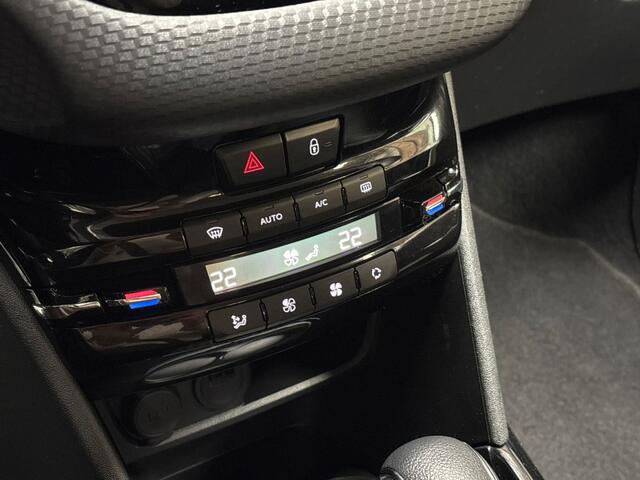 Peugeot 2008 1.2 PureTech Allure Automaat (APPLE CARPLAY, LOGISCH NAP, NAVIGATIE, CLIMATE, CAMERA, LEDER, SPORTSTOELEN, GETINT GLAS, LM VELGEN, PARKEERSENSOREN, NIEUWE APK, NIEUWSTAAT)