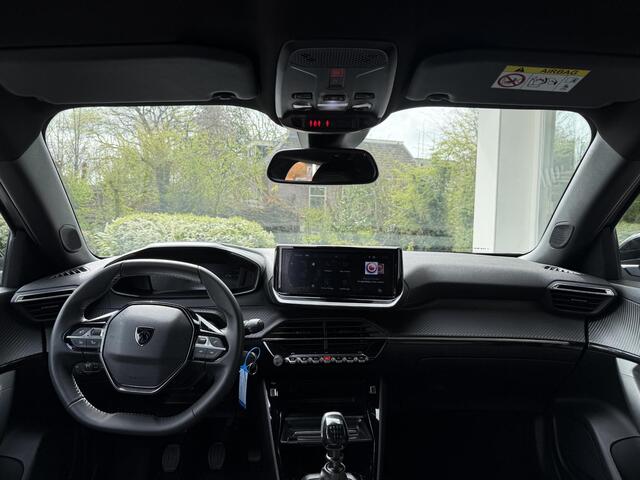 Peugeot 2008 1.2 Turbo 100 Allure | Draadloos Apple Carplay/Android Auto | Parkeersensoren | Privacy Glass | Lichtmetalen velgen