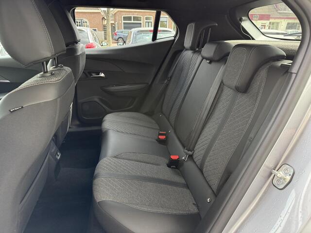 Peugeot 2008 1.2 Turbo 100 Allure | Draadloos Apple Carplay/Android Auto | Parkeersensoren | Privacy Glass | Lichtmetalen velgen