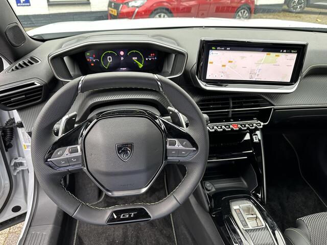 Peugeot 2008 1.2 Turbo 130 PK GT | Automaat | Meest Luxe Uitvoering | Navigatie | 360 Graden Camera | Keyless Entry | Full LED Verlichting | Zwart Dak | Dode Hoek Detectie | Cruise Control | Climate Control | Half Lederen Bekleding | Hoge Zitpositie | 17 Inch Lichtmet