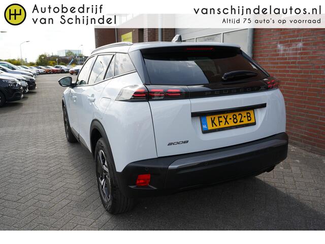 Peugeot 2008 1.2 PureTech 101 pk Allure DIGI COCKPIT - CAMERA - CARPLAY / ANDROID - NAVI - PARKEERSENSOREN V+A - HALF LEDER - 17 INCH LMV - DONKERE HEMEL - CLIMA - CRUISE - BLUETOOTH - LED - DAB+ - RIJSTROOKSENSOR - PRIVACYGLAS