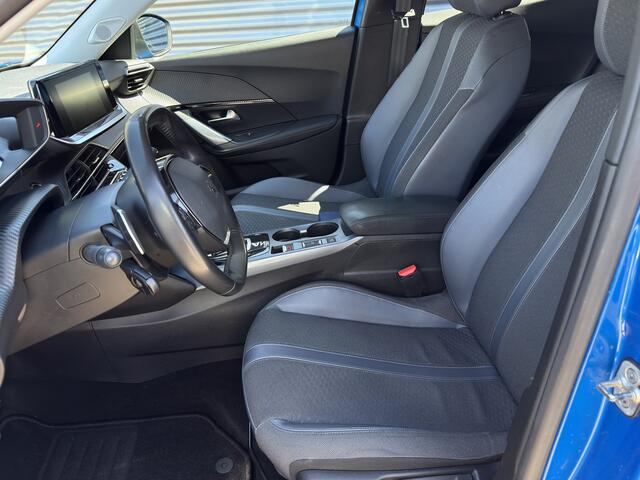 Peugeot 2008 1.2 PureTech 130pk Allure Automaat!!! | Stoelverwarming | Camera | Trekhaak | LM Velgen | Nw DB Riem | Privacy Glas | RIJKLAARPRIJS INCL 12 MAANDEN GARANTIE EN BEURT